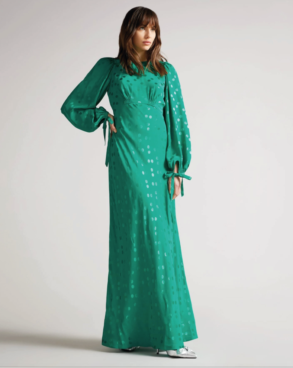 MODEST ELEGANCE WITH THE TED BAKER RAMADAN COLLECTION